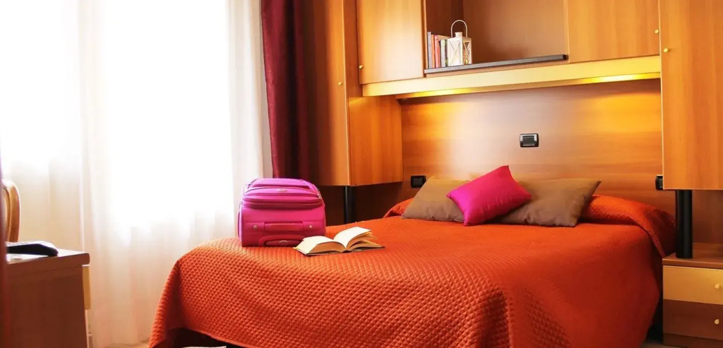 Standard Double room (full double bed)