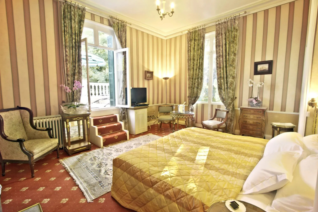 Superior Double room (full double bed)