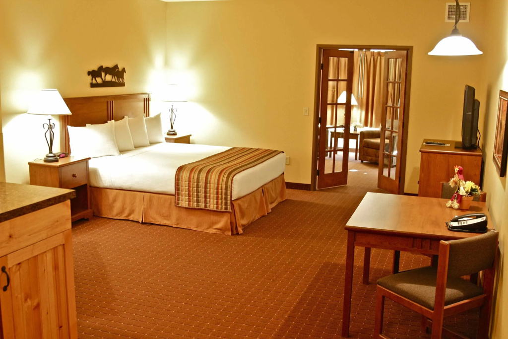 Double Suite (full double bed)