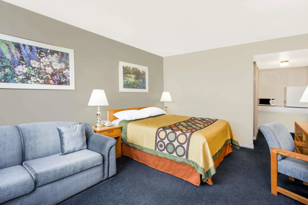 Standard Double room (full double bed)