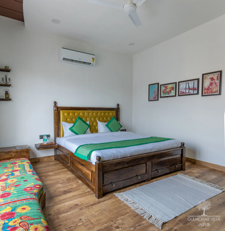 Economy room