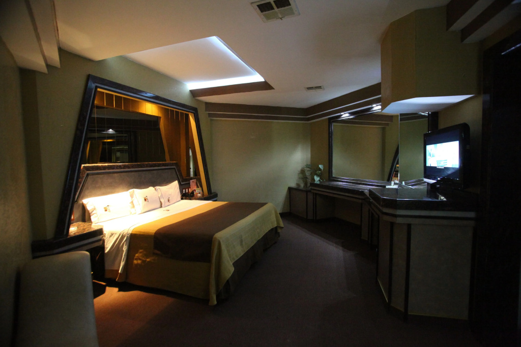 Double Junior Suite (full double bed)