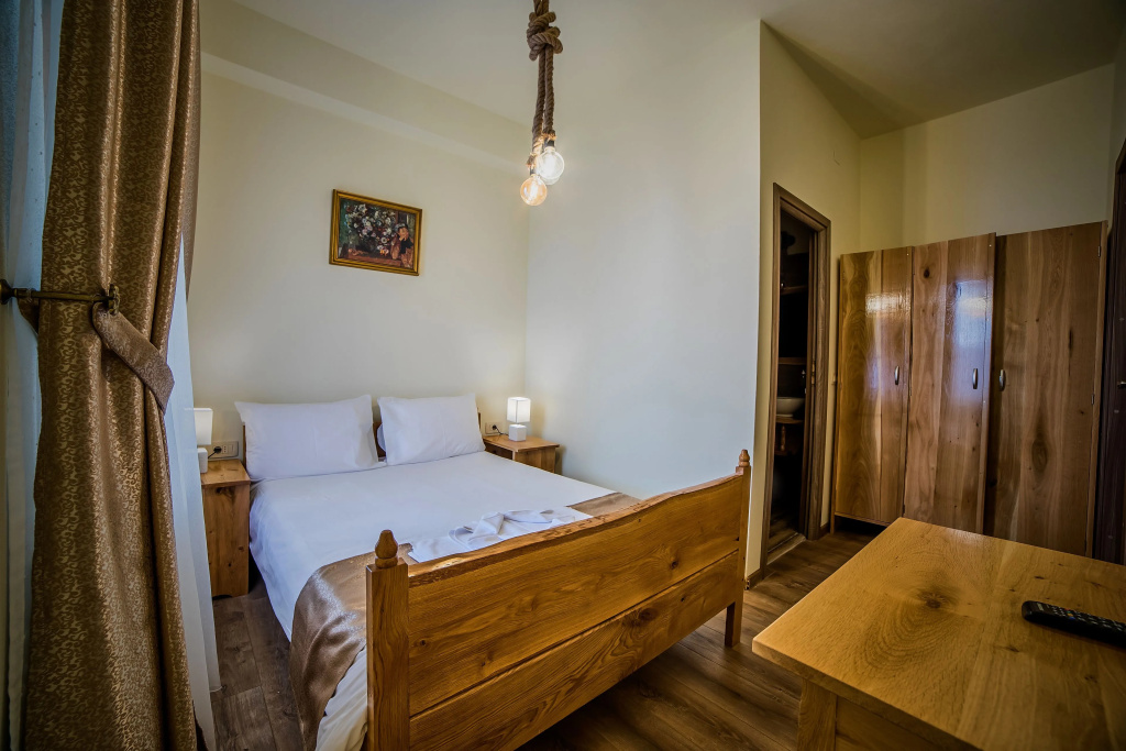Economy room