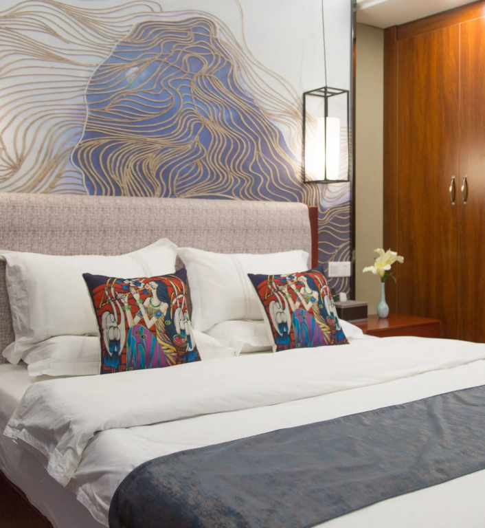 Grand room
