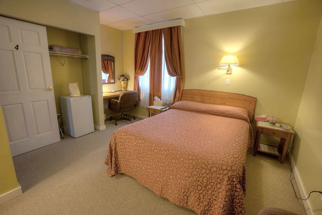Standard Double room full double bed