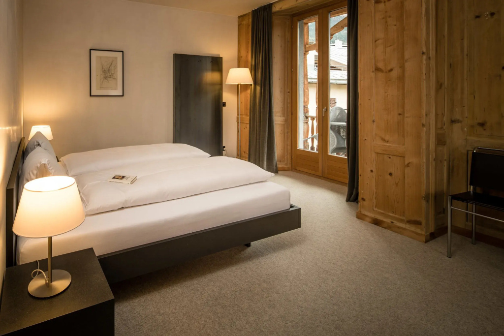 Suite with balcony