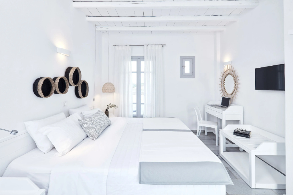Superior Double room with garden view (full double bed)
