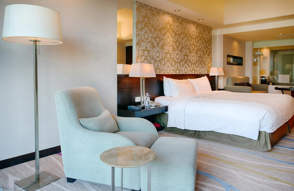 Deluxe Double room (full double bed)