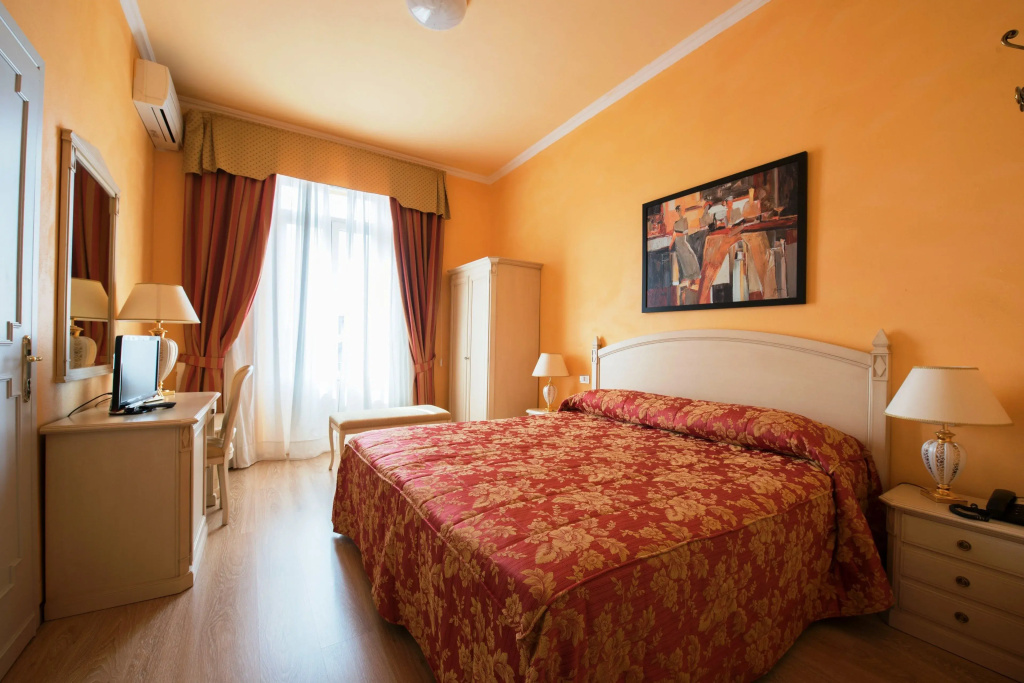Superior Double room (full double bed)