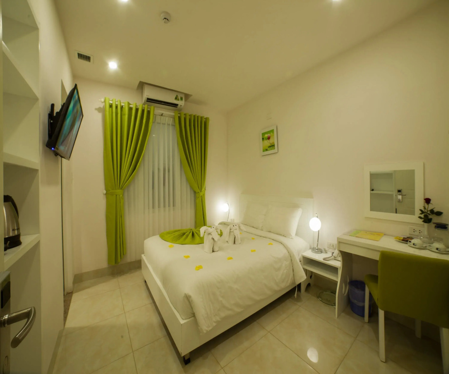 Economy room