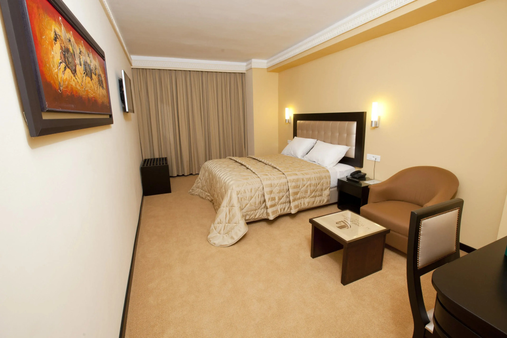 Alwalid Hotel — 1