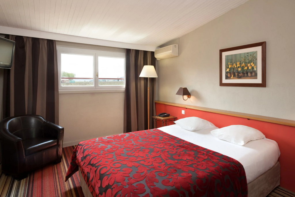 Standard Double room (full double bed)