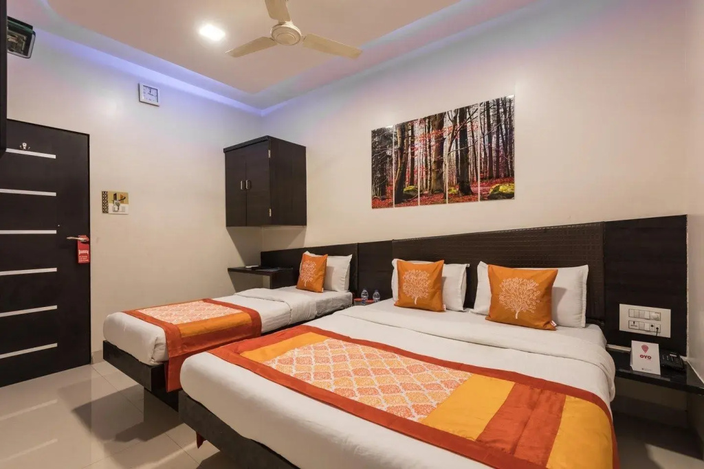 Standard Triple room