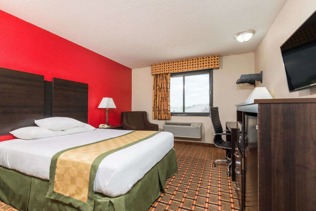 Standard Double room (full double bed)