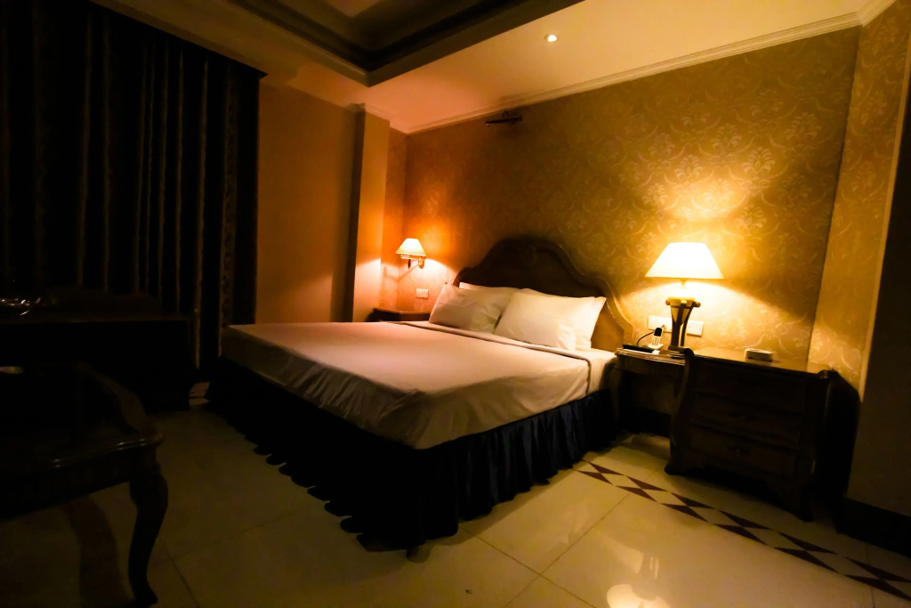 Deluxe Double room (full double bed)