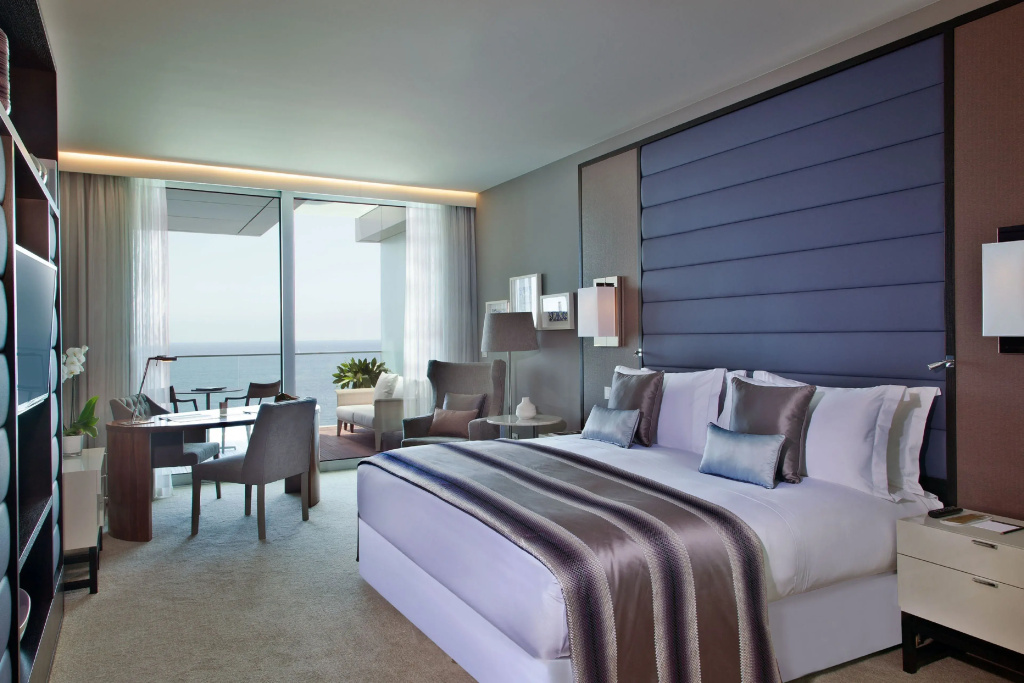 Deluxe Double room with ocean view (full double bed)