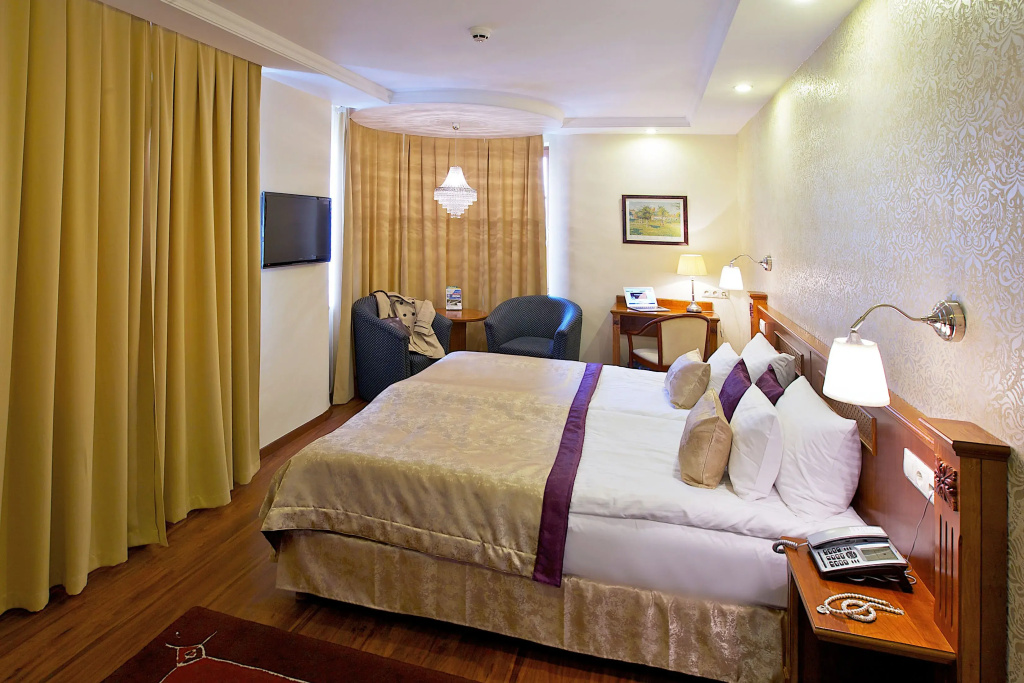 1 Bedroom Superior Double room (full double bed)