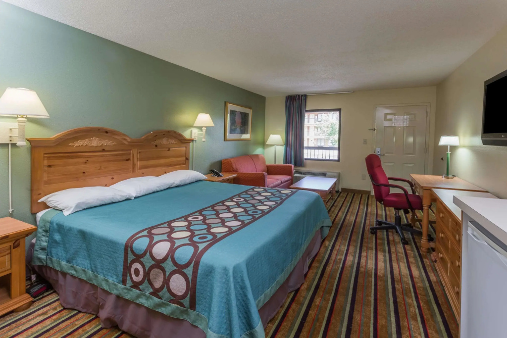 Double Suite (full double bed)