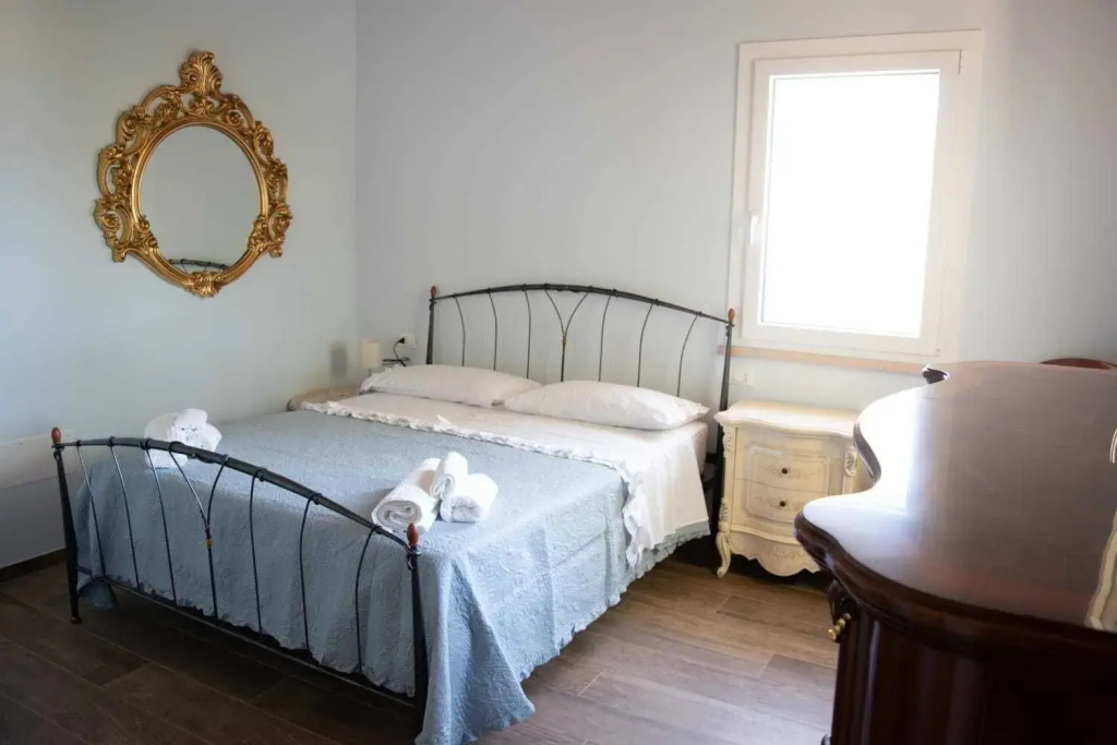Standard Double room with land view (full double bed)