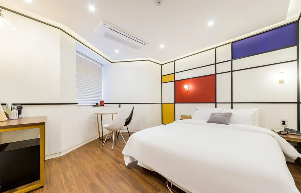 Standard Double room (full double bed)