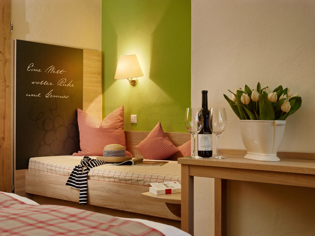Standard Double room with garden view (full double bed)