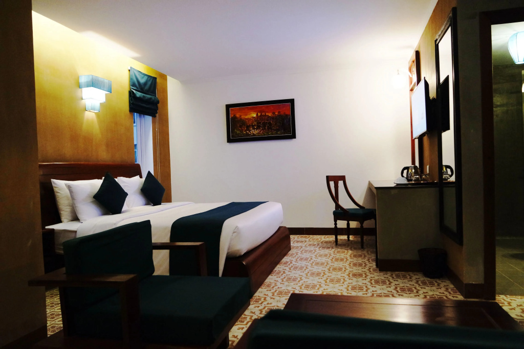 Deluxe Double room (full double bed)