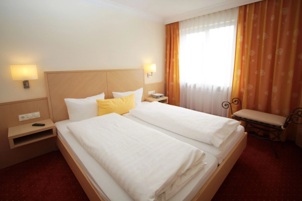 Comfort Double room (full double bed)