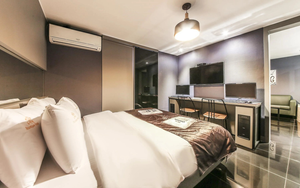Double Suite (twin beds)