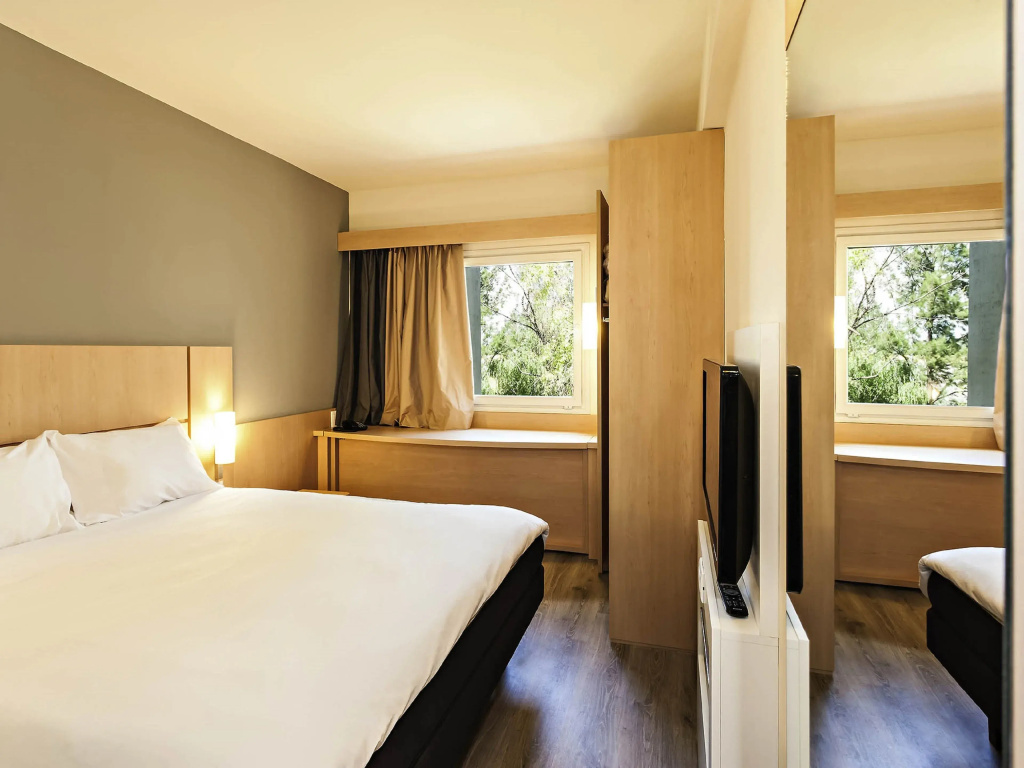 Ibis Pilar - Chambres