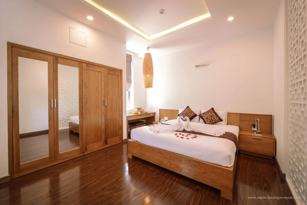Double Suite with view full double bed