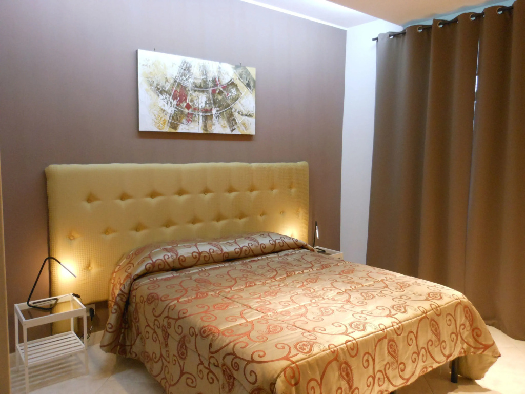 Standard Double room with park view (full double bed)