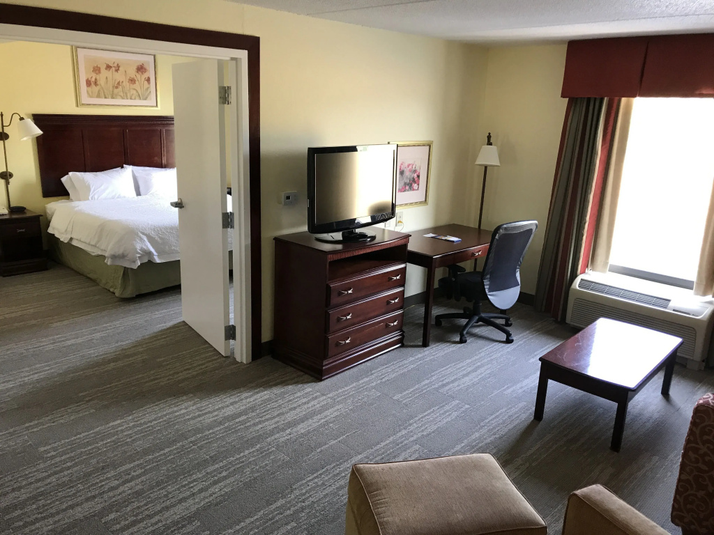 Double Suite (full double bed)