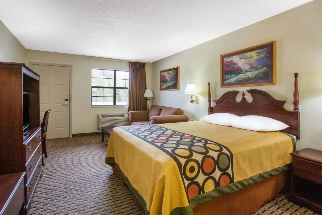 Standard Double room (full double bed)