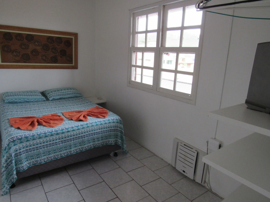 2 Bedrooms Attic Apartment