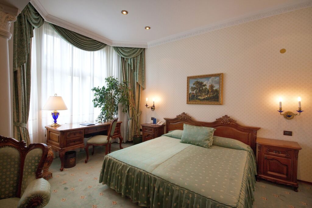 hotel photo