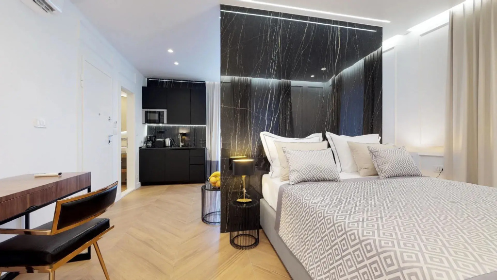 Luxury Apartment
