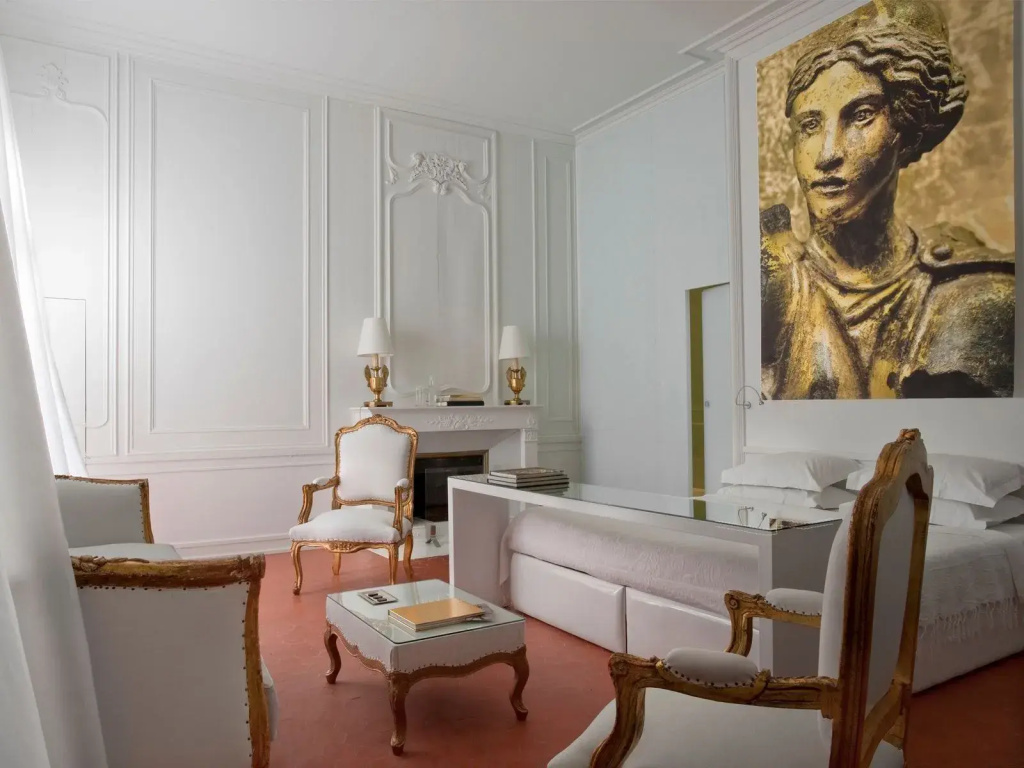 Classic room