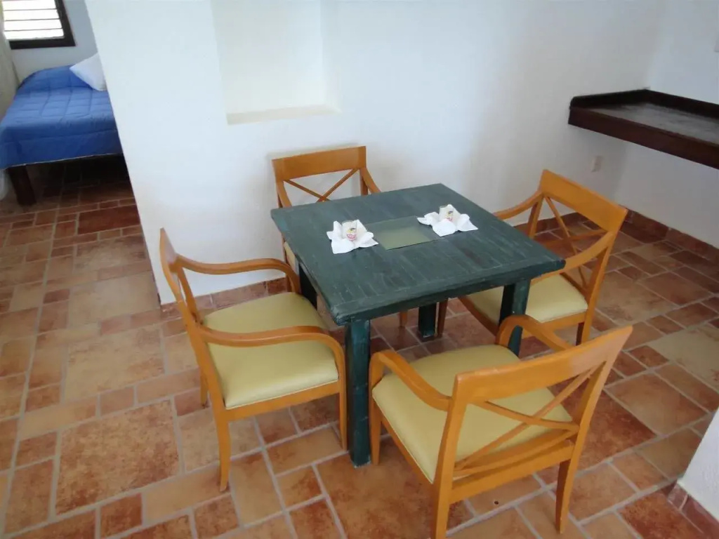 Standard Double room with balcony and with ocean view (full double bed)