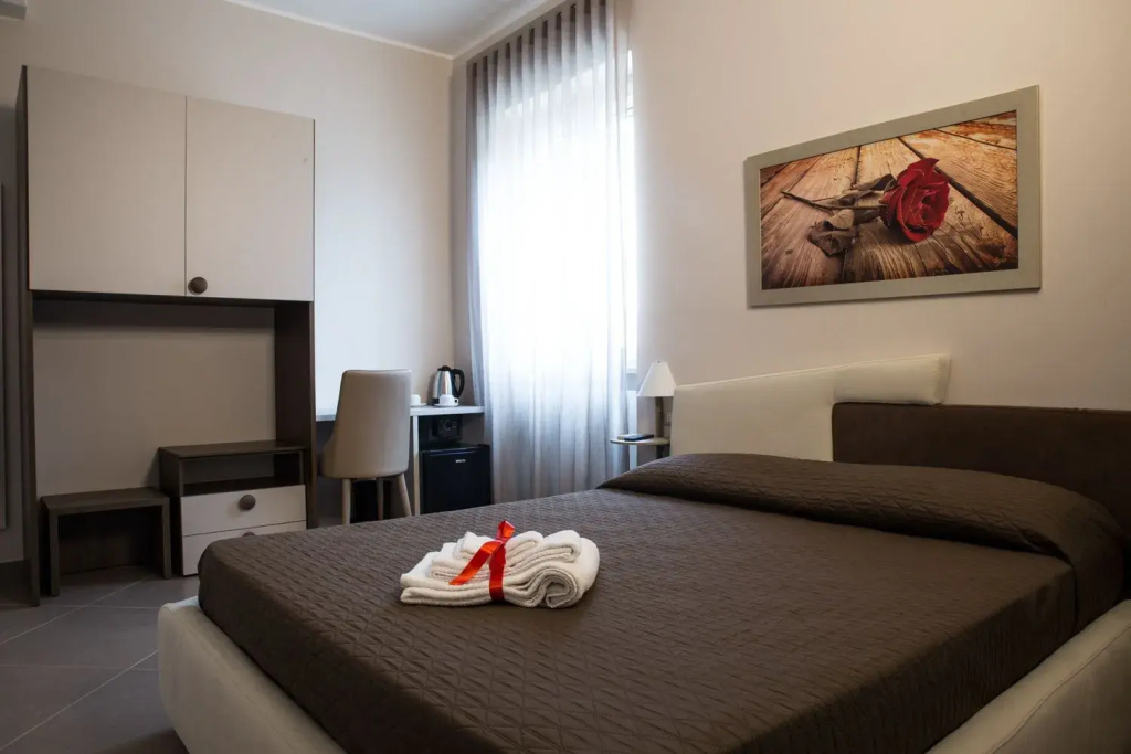 Standard Double room (full double bed)