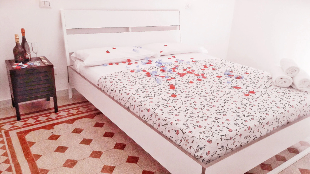 Economy room