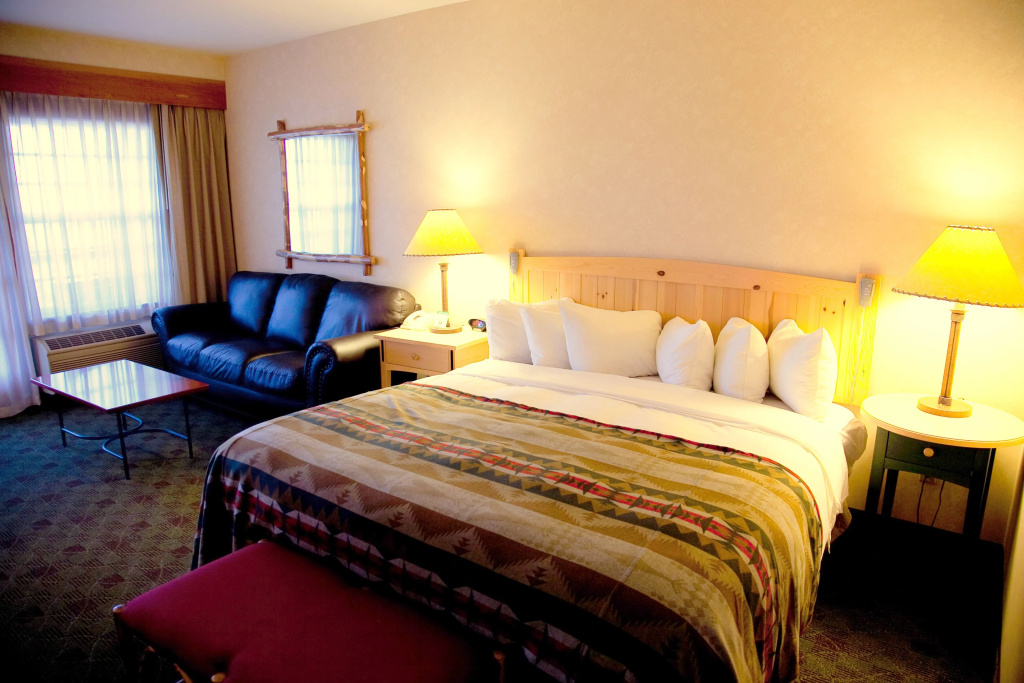 Business Double room (full double bed)