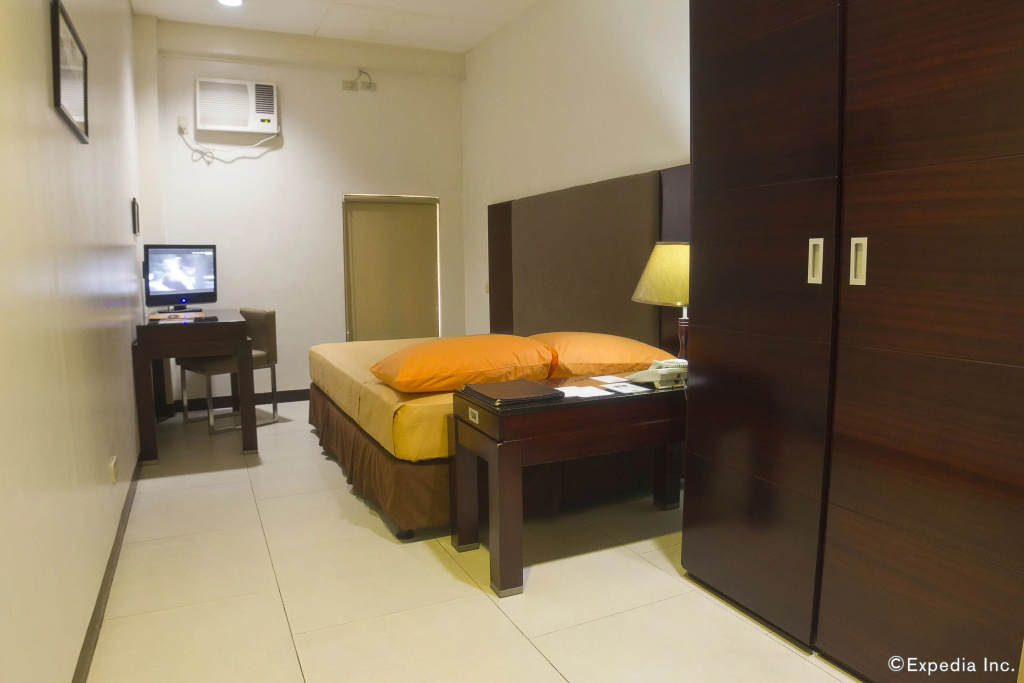 Economy Double room (full double bed)