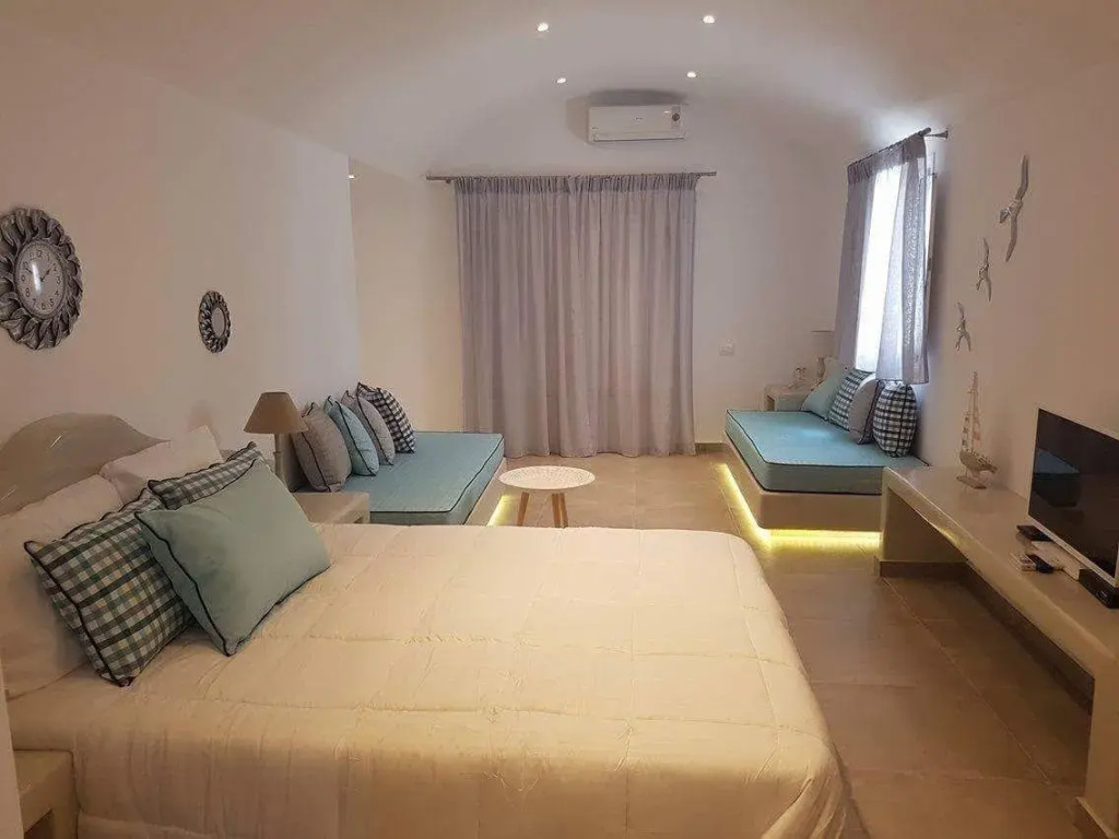 Deluxe Suite