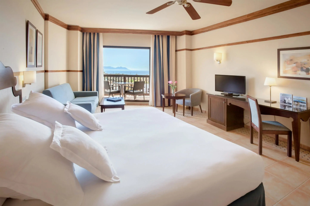 Superior room with sea view