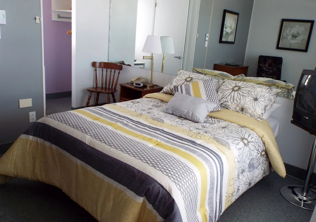 Comfort Double room with river view (full double bed)