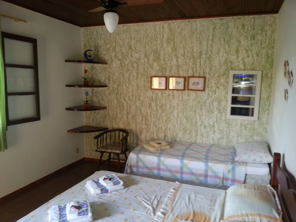 Standard Family room with garden view