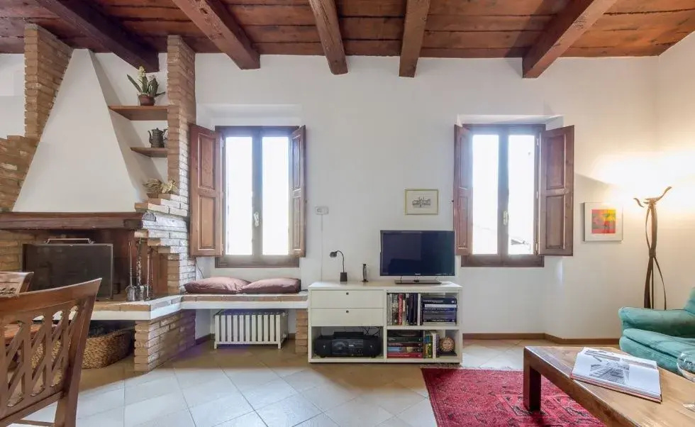 3 Bedrooms Apartment