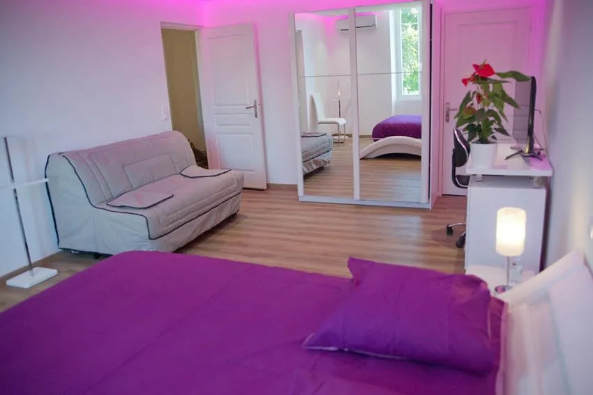 Standard Family room with garden view