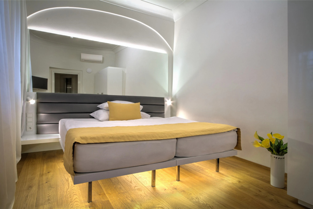 Standard Single Basement room