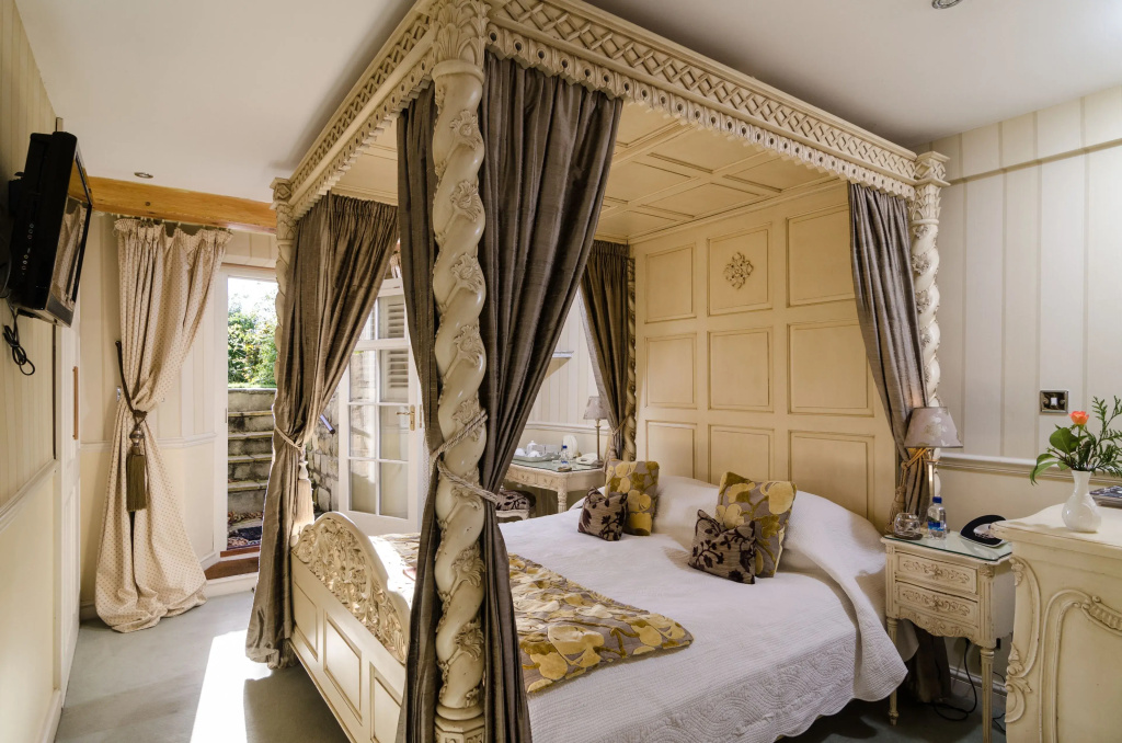 Superior room